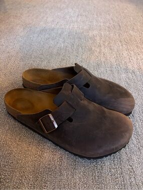 Men’s Birkenstock Leather Clogs